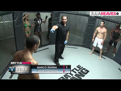 ❤️ Ultimate Fighter baise une fille à numéro juste après un combat sur le ring Porno fait maison at us